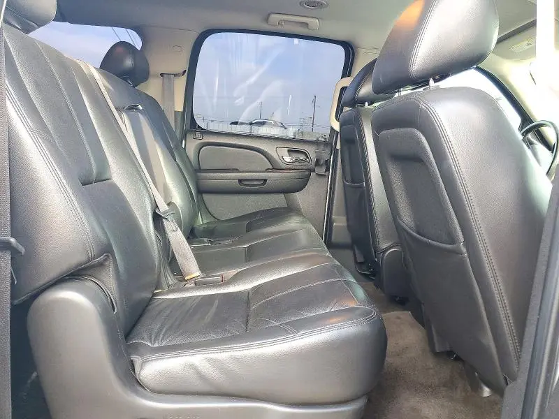 2010 CHEVROLET SUBURBAN C1500 LT  
