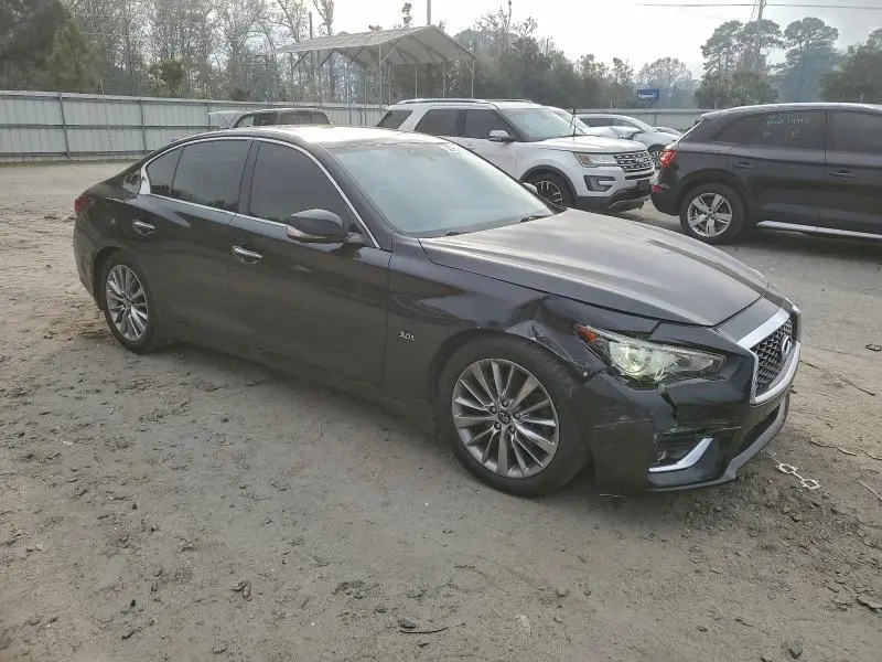 2018 INFINITI Q50 LUXE  