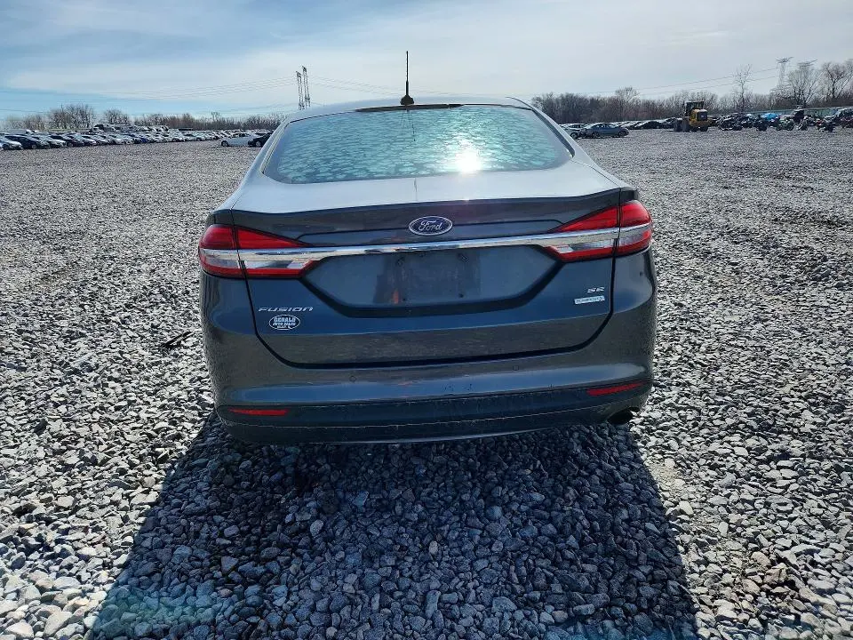 2017 FORD FUSION SE  