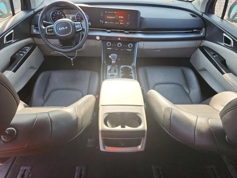 2024 KIA CARNIVAL LX  