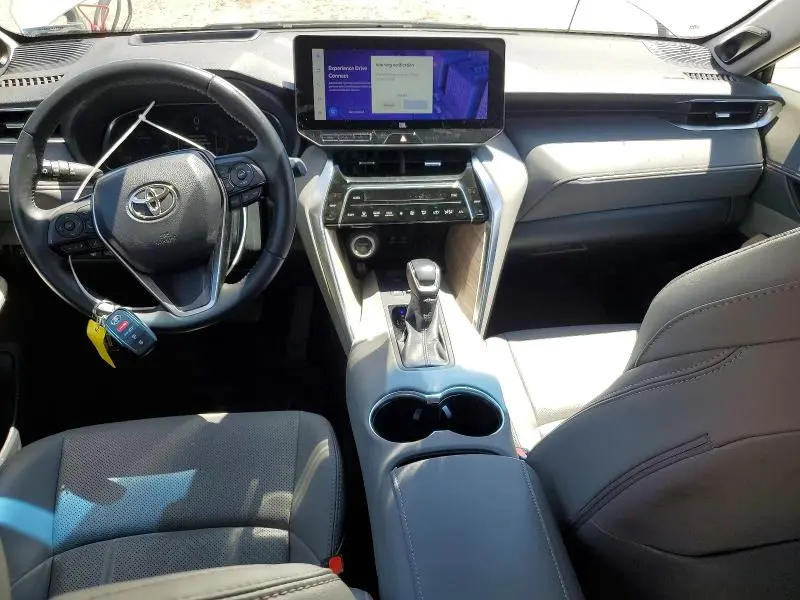 2024 TOYOTA VENZA LIMITED  