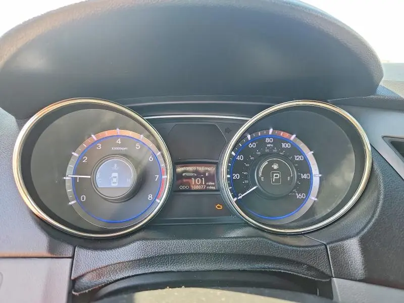 2012 HYUNDAI SONATA GLS  