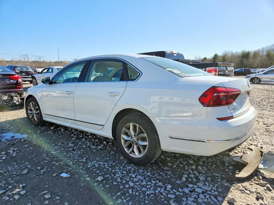 2017 VOLKSWAGEN PASSAT S  