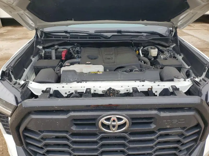 2022 TOYOTA TUNDRA CREWMAX SR5  