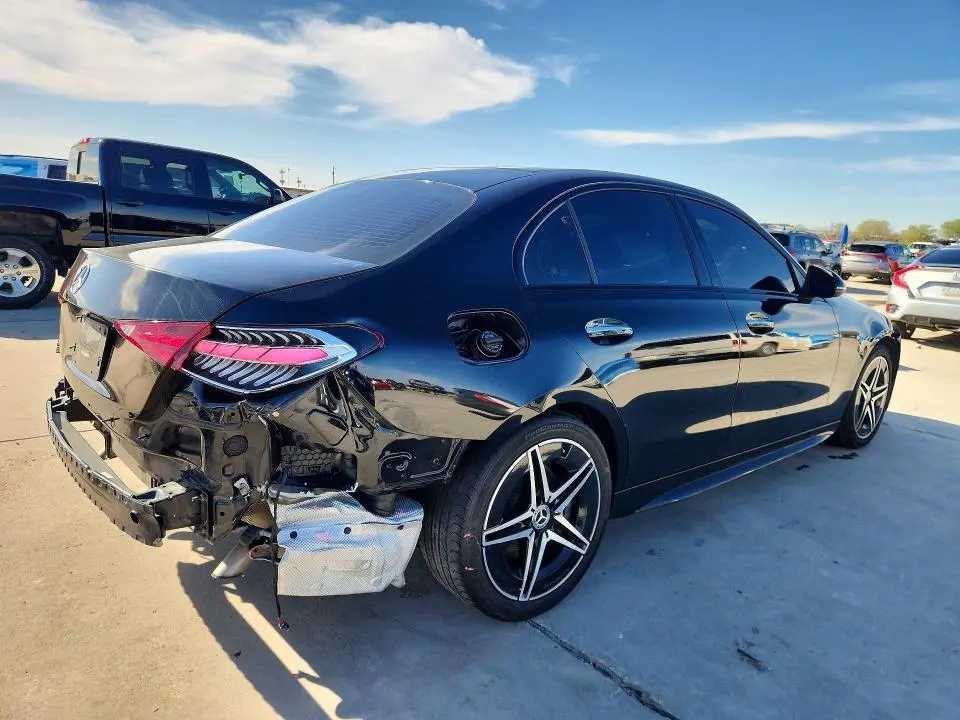 2024 MERCEDES-BENZ C 300  