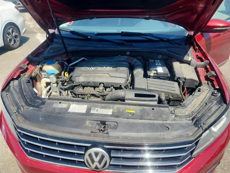 2016 VOLKSWAGEN PASSAT SE  
