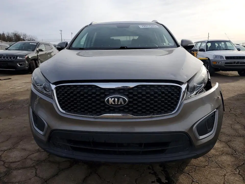 2018 KIA SORENTO LX  