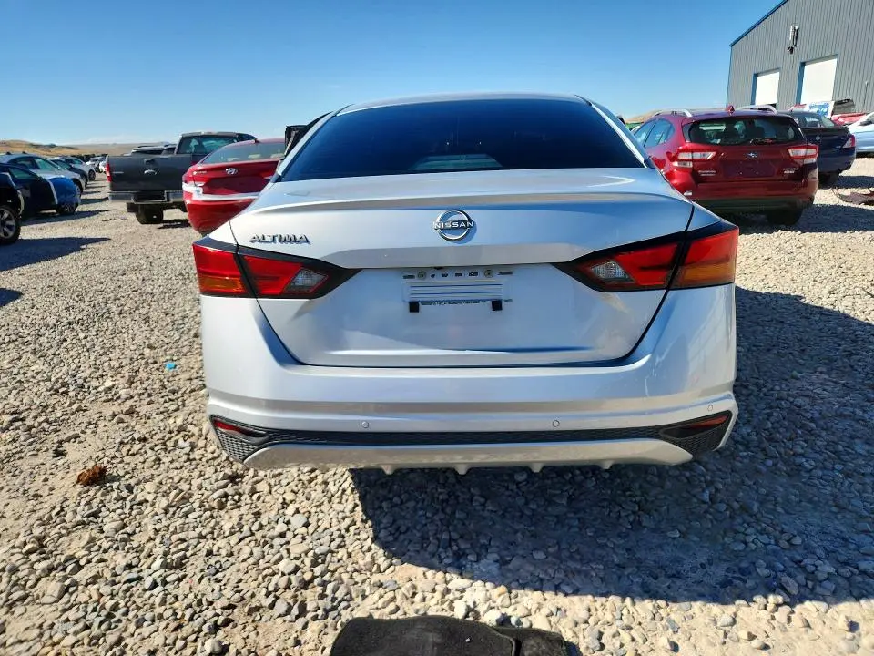 2024 NISSAN ALTIMA S  