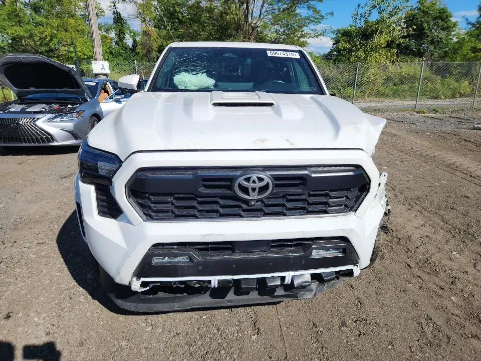 2024 TOYOTA TACOMA TRD SPORT  