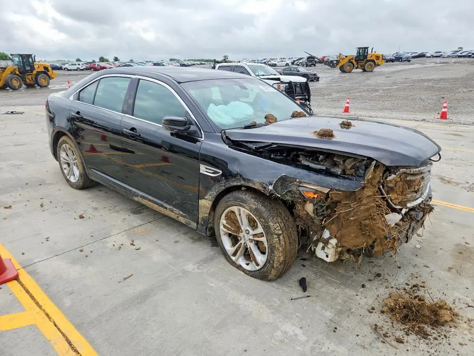2018 FORD TAURUS SEL  