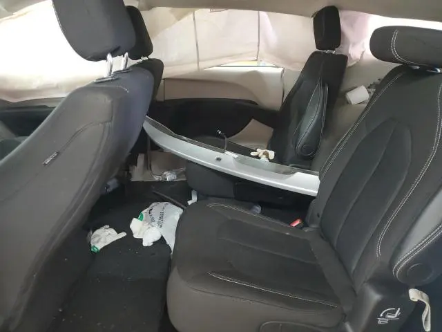 2024 CHRYSLER VOYAGER LX  