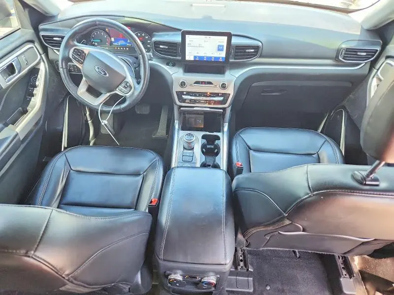 2021 FORD EXPLORER XLT  