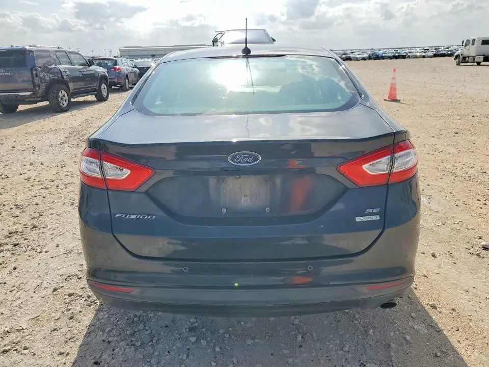 2015 FORD FUSION SE  