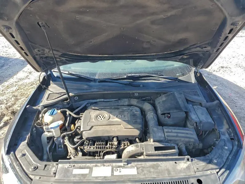 2015 VOLKSWAGEN PASSAT S  