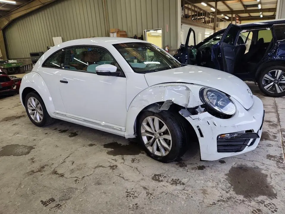 2017 VOLKSWAGEN BEETLE 1.8T  