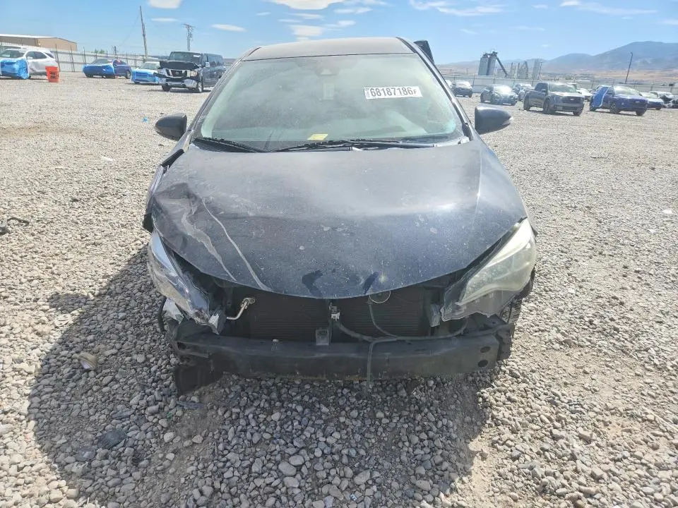 2018 TOYOTA COROLLA SE  