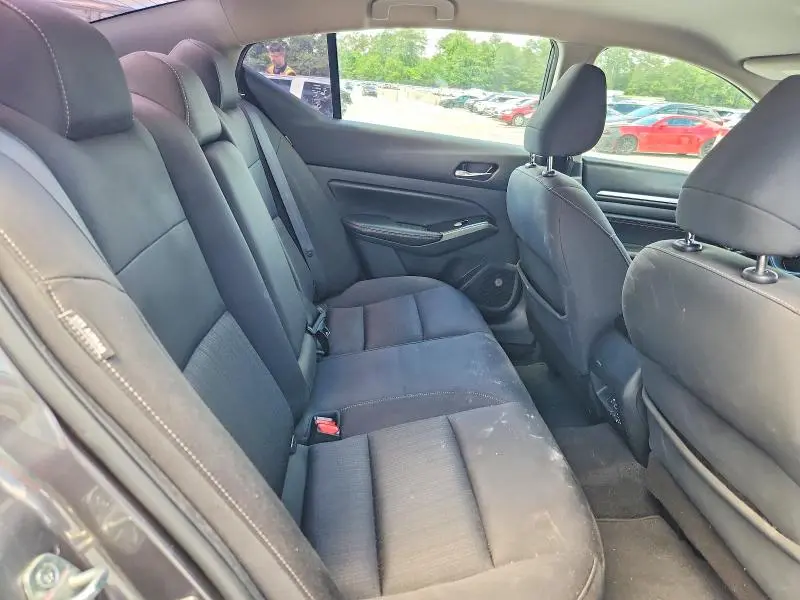 2021 NISSAN ALTIMA SV  