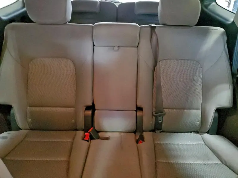 2018 HYUNDAI SANTA FE SE  