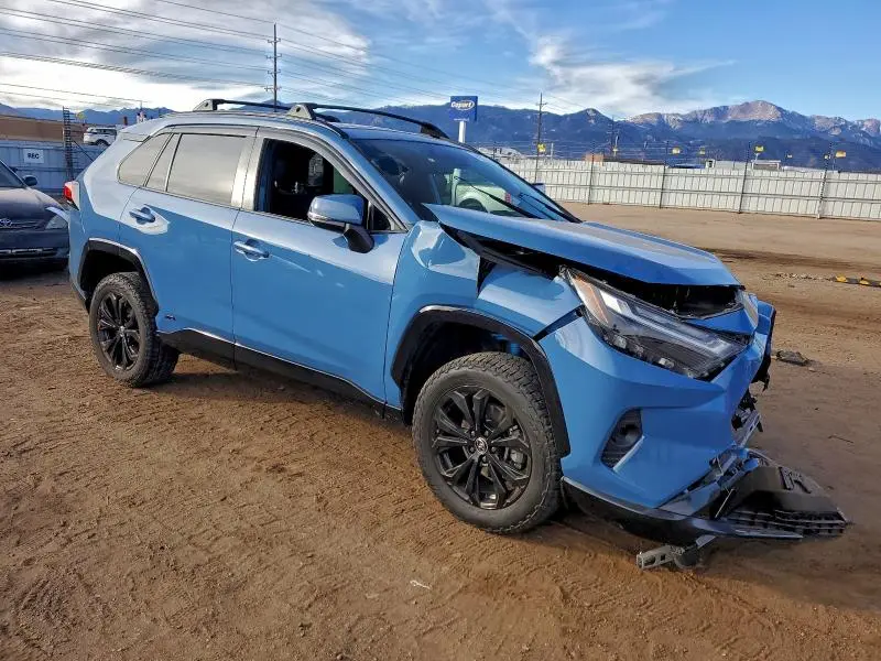 2022 TOYOTA RAV4 SE  