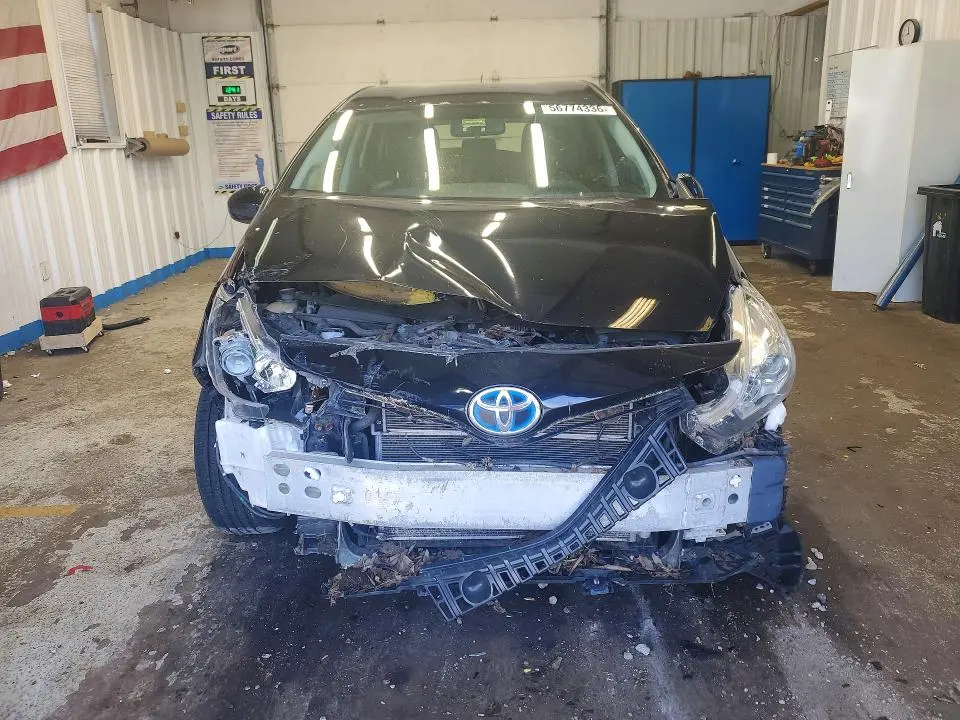 2016 TOYOTA PRIUS V THREE  