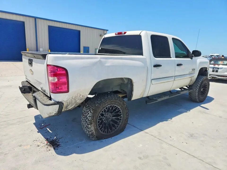 2010 CHEVROLET SILVERADO C1500 LT  