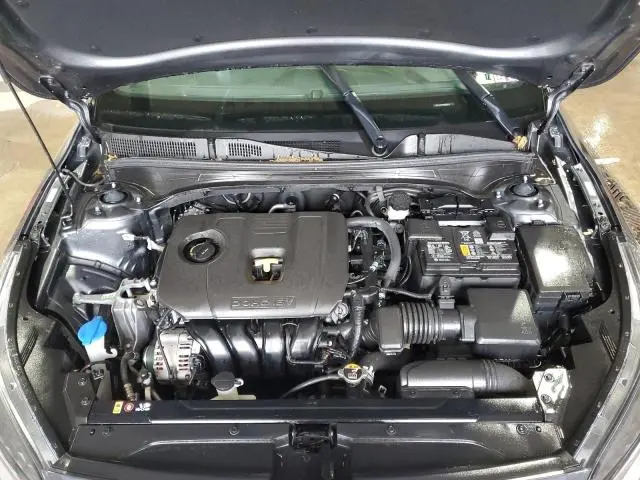 2023 KIA FORTE LX  
