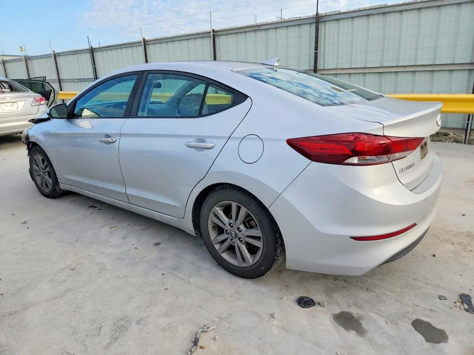 2018 HYUNDAI ELANTRA SEL  