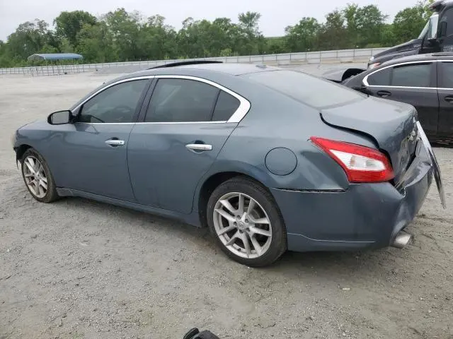 2010 NISSAN MAXIMA S  