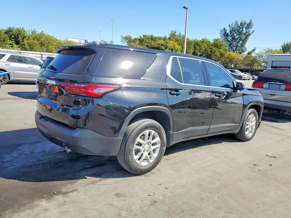 2023 CHEVROLET TRAVERSE LS  