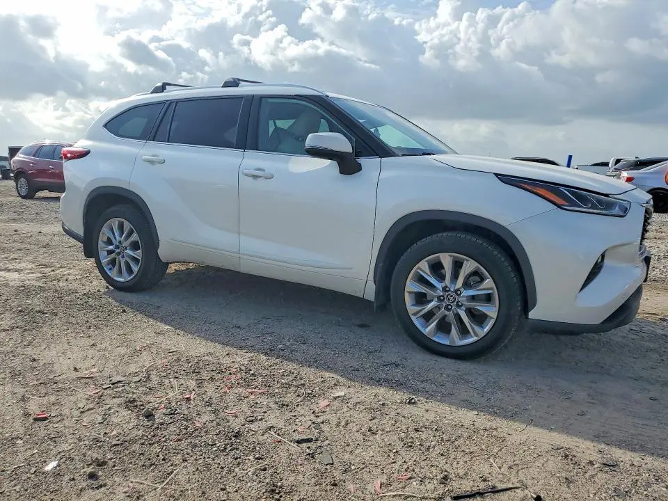 2020 TOYOTA HIGHLANDER LIMITED  