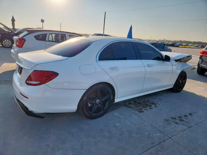 2019 MERCEDES-BENZ E 300  