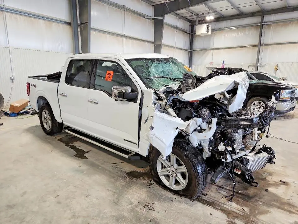 2025 FORD F150 XLT  