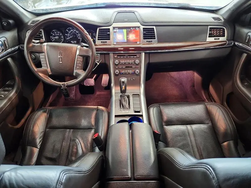 2011 LINCOLN MKS   