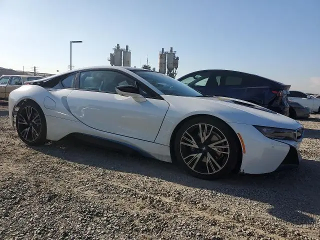 2015 BMW I8   
