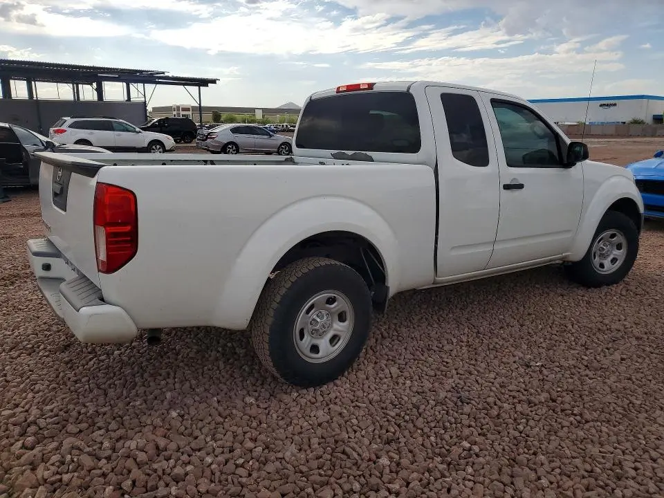 2017 NISSAN FRONTIER S  
