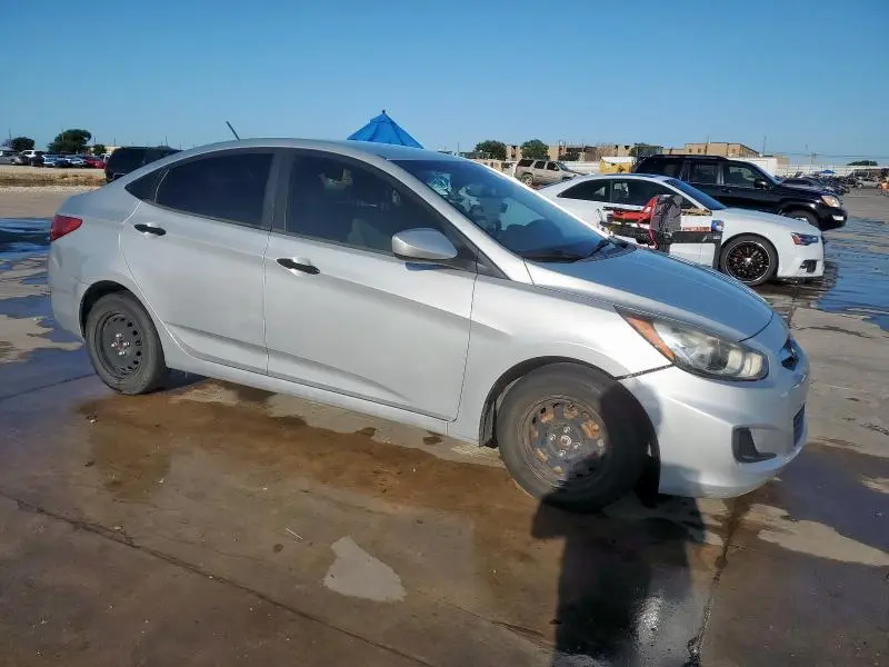2012 HYUNDAI ACCENT GLS  