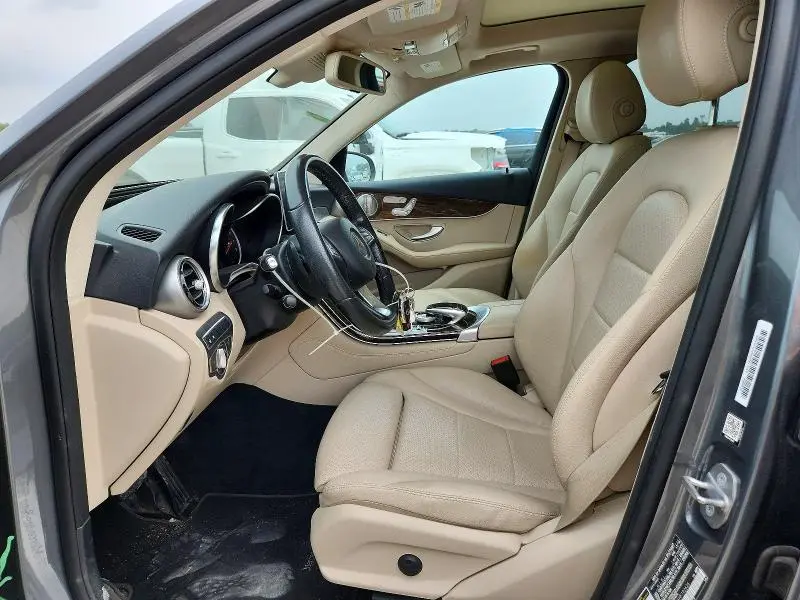 2017 MERCEDES-BENZ GLC 300  