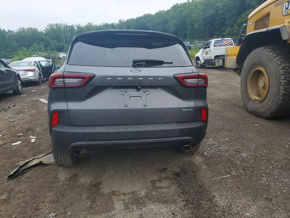 2025 FORD ESCAPE ST LINE  