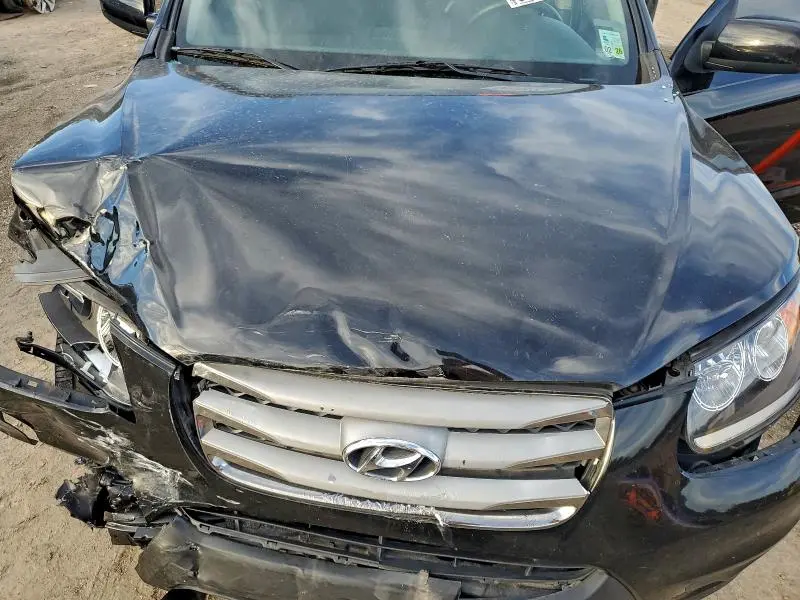 2012 HYUNDAI SANTA FE SE  