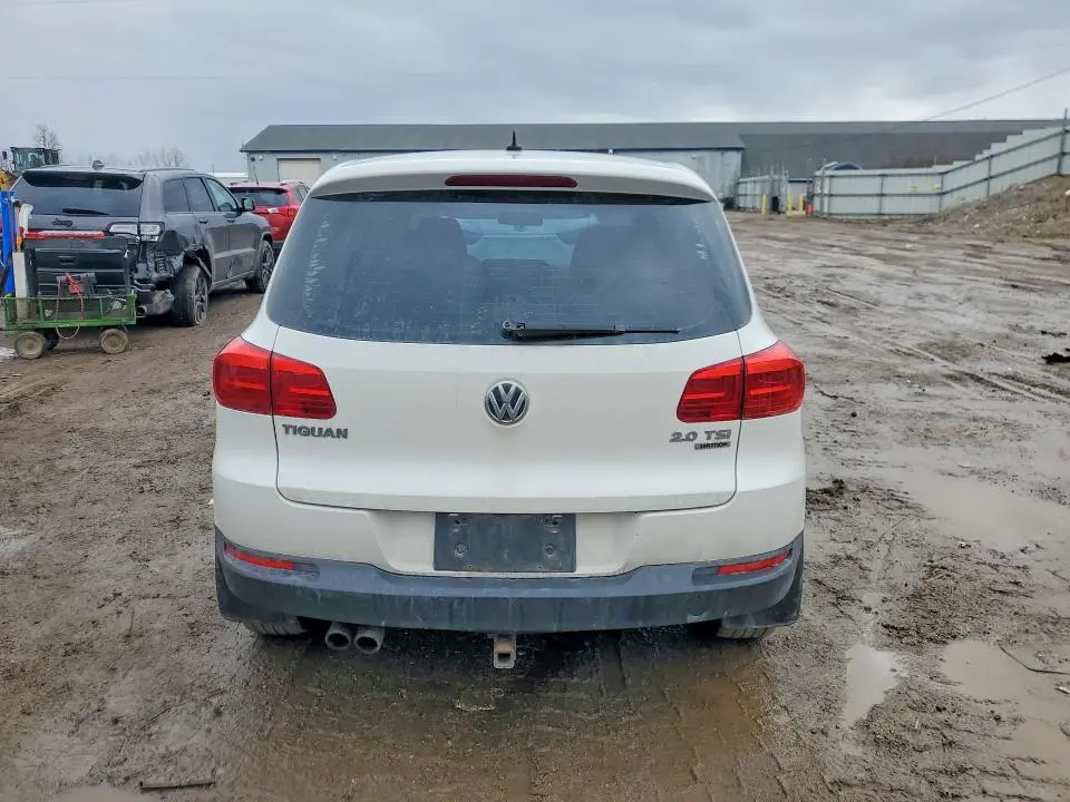 2013 VOLKSWAGEN TIGUAN S  