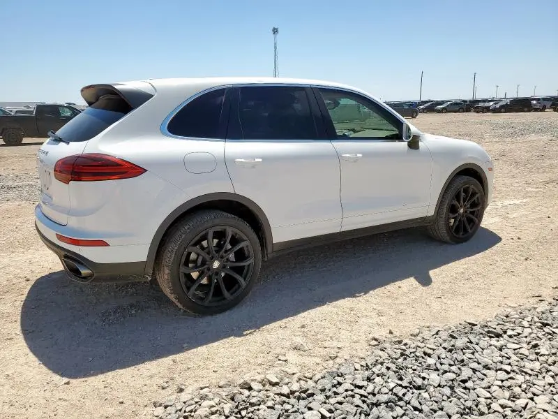 2016 PORSCHE CAYENNE   