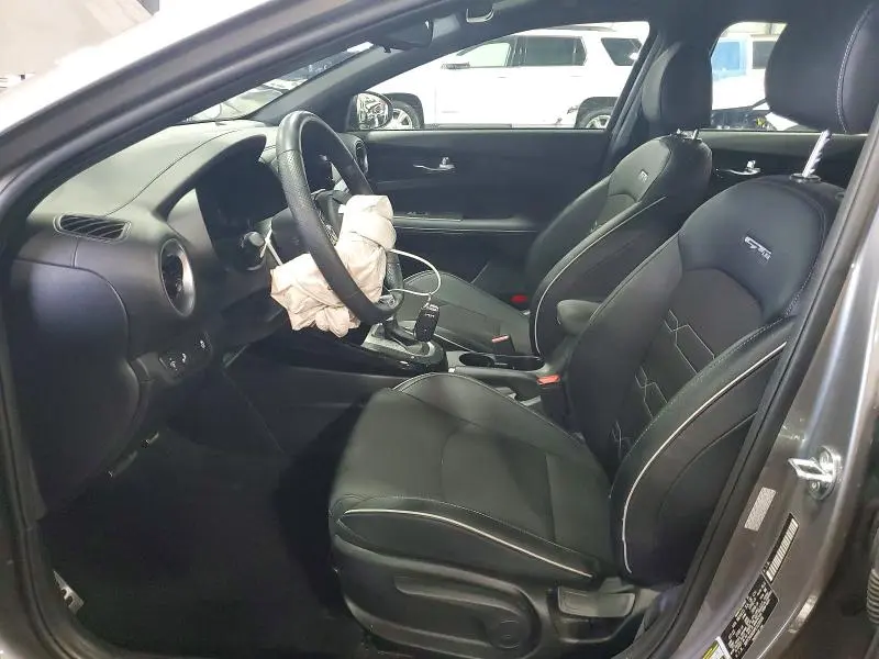 2023 KIA FORTE GT LINE  