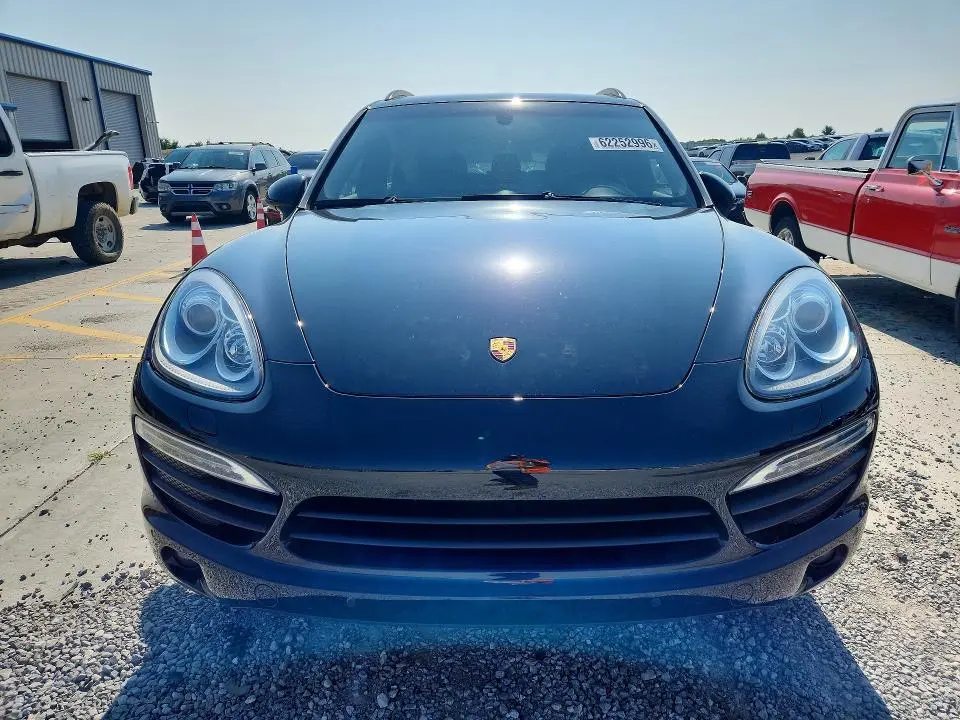 2014 PORSCHE CAYENNE S  