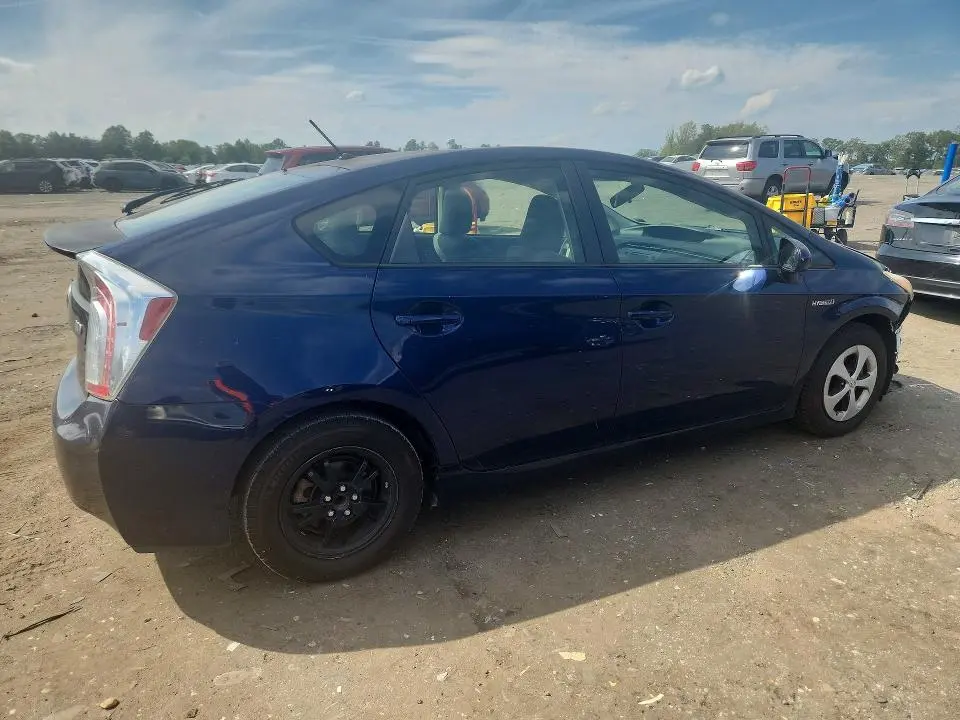 2013 TOYOTA PRIUS TWO  