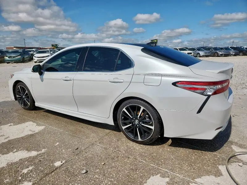 2018 TOYOTA CAMRY XSE  
