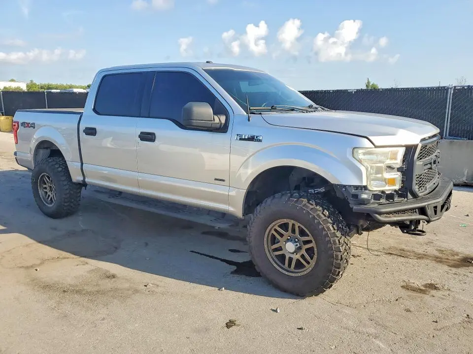 2017 FORD F150 SUPERCREW  