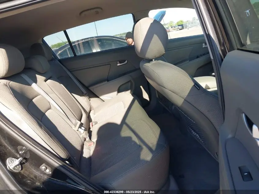 2016 KIA SPORTAGE LX