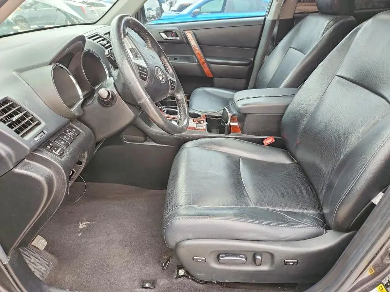 2013 TOYOTA HIGHLANDER LIMITED  