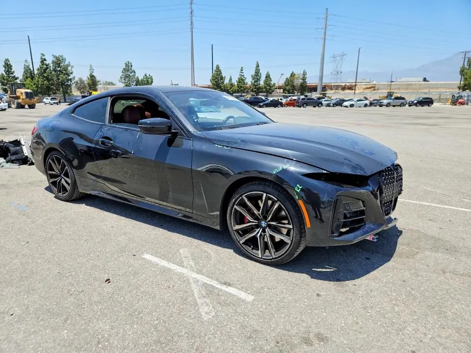 2022 BMW M4   