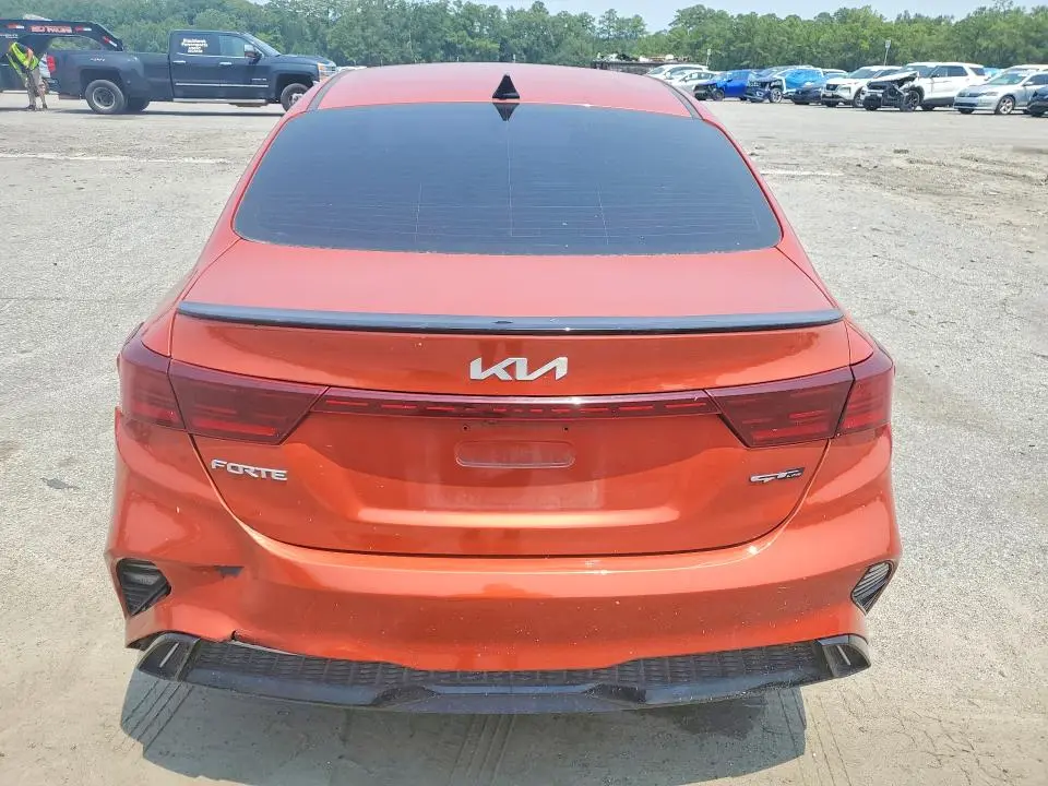 2022 KIA FORTE GT LINE  